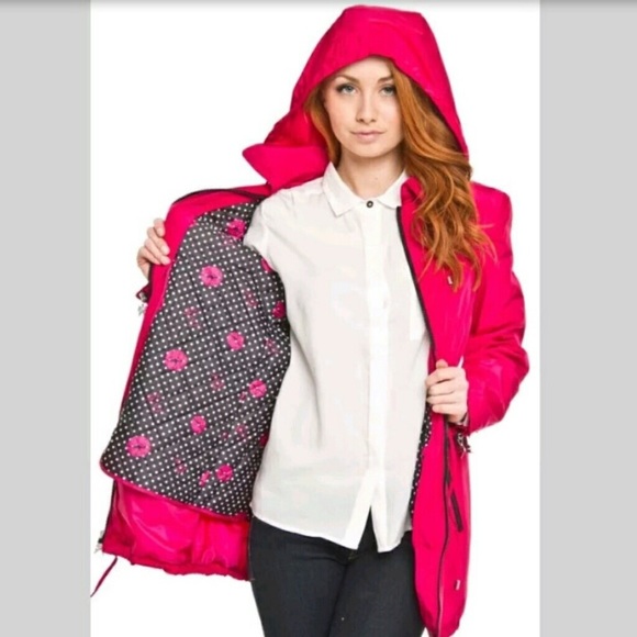 Betsey Johnson Jackets & Blazers - SALE ⚠️ HP 💕 Betsey Johnson Anotak Trench Coat